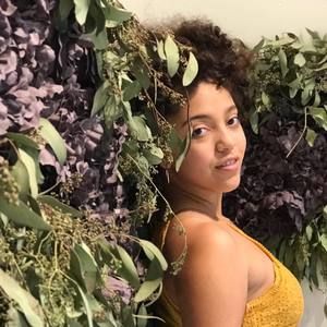 Meet your Posher, Marisa